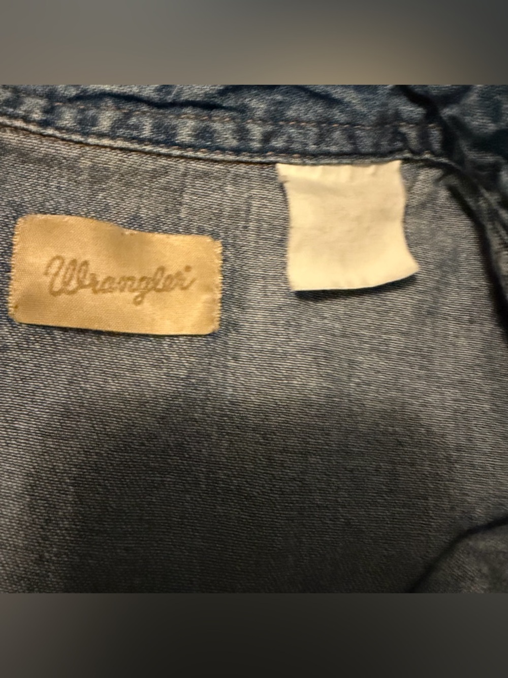 Wrangler ~ Blue ~ Denim ~ Waist Length Shirt w/ Tie at Waist. Size Medium/Large. - Picture 2 of 11